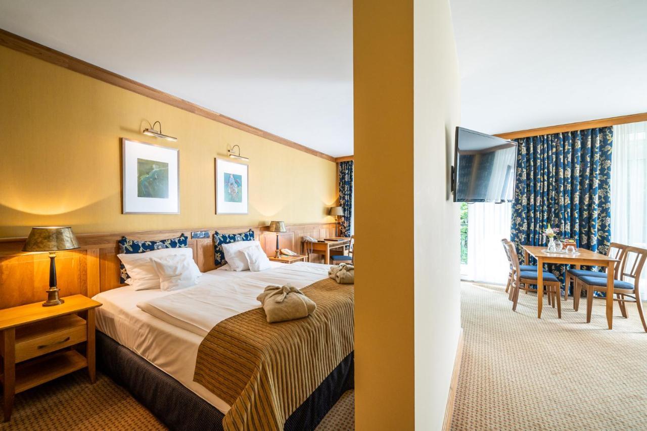 Waldhotel Tannenhaeuschen Wesel  Extérieur photo